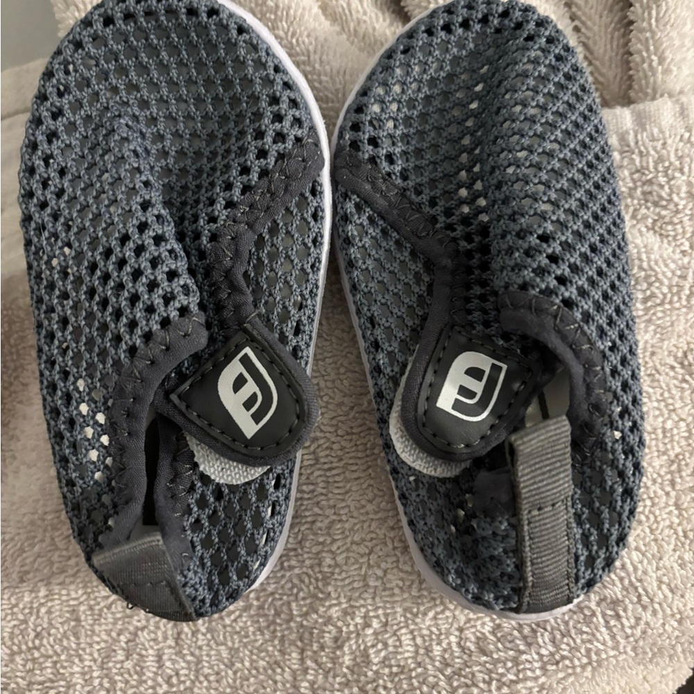 Kids Water Shoes NWOT*